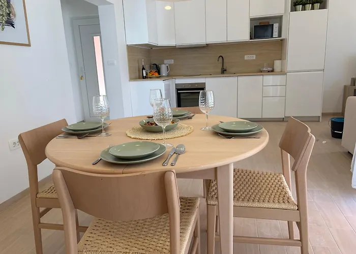 Apartments Verde شقة *